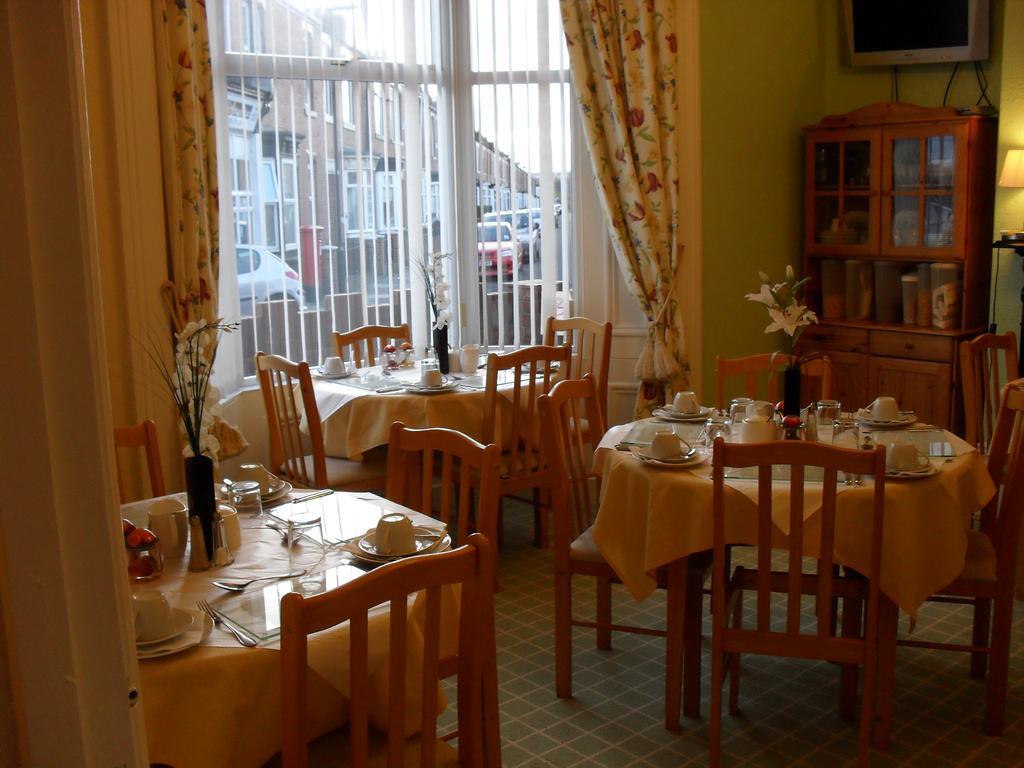 Roker View Guest House Sunderland  Exterior foto
